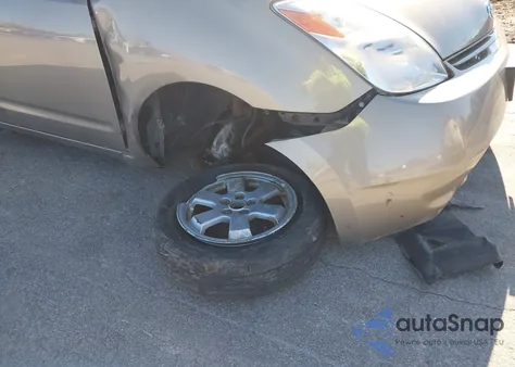 2004 Toyota Prius from USA, damaged, VIN JTDKB20U240103007